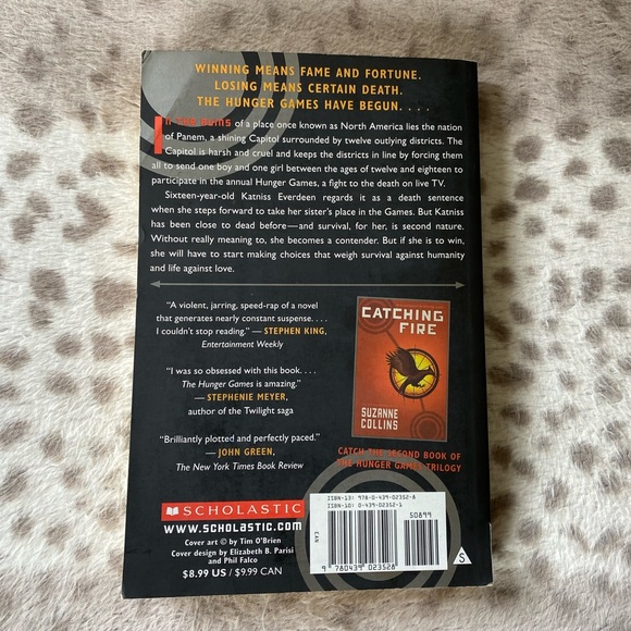 The Hunger Games by Suzanne Collins Paperback - Picture 3 of 4